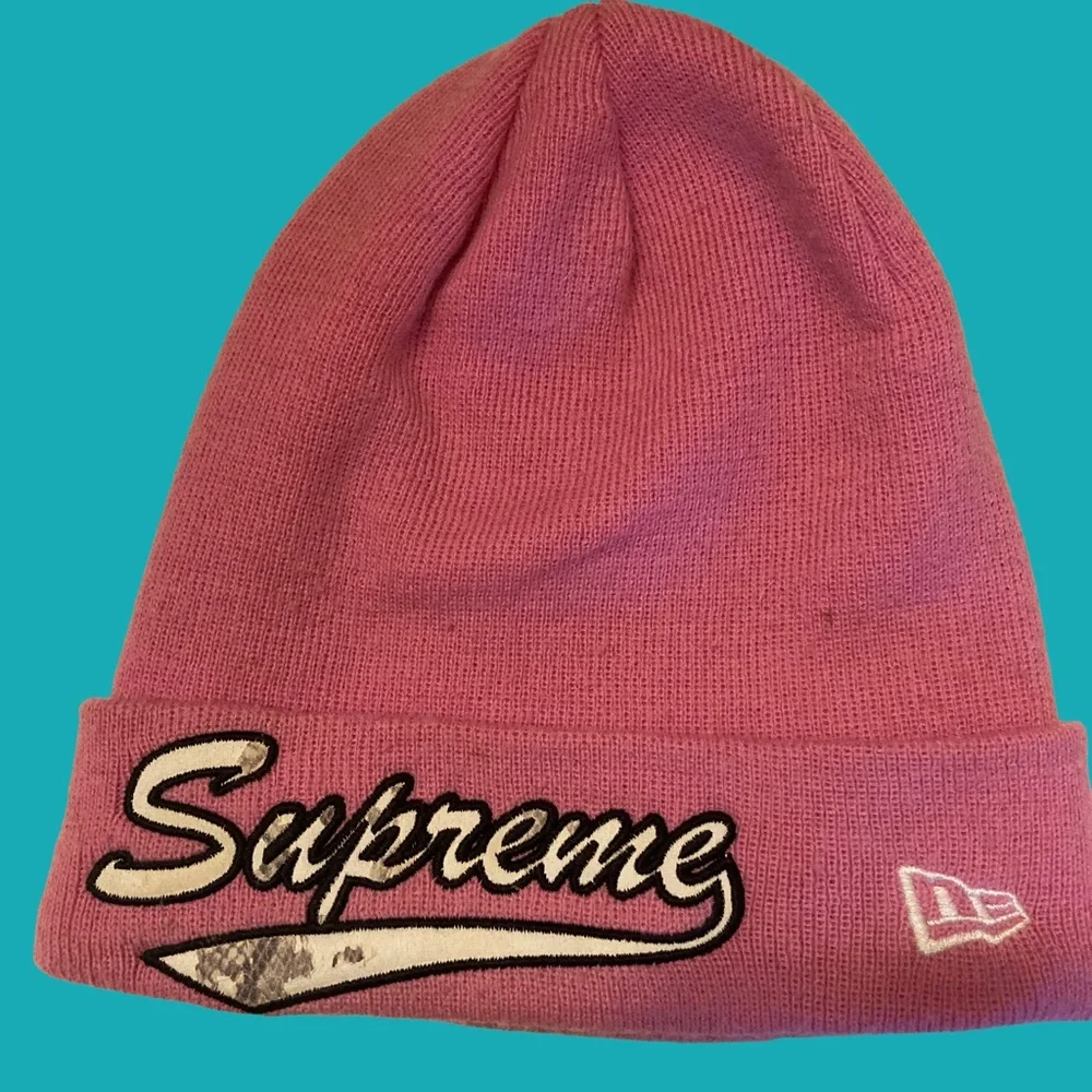 Rare Supreme/New Era Pink Snake Script Beanie with Classic Red Supreme Logo